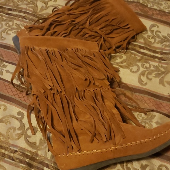 Shoes - Picture 3 of 3